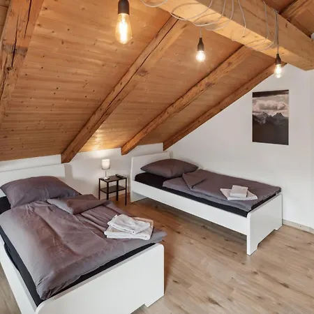 Fenus Gemuetliche Sgt06 Grabs